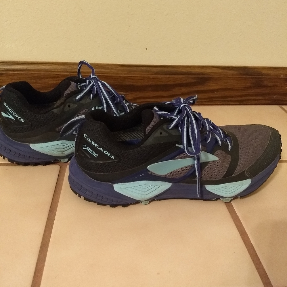 Brooks Cascadia 12 Trail running shoes